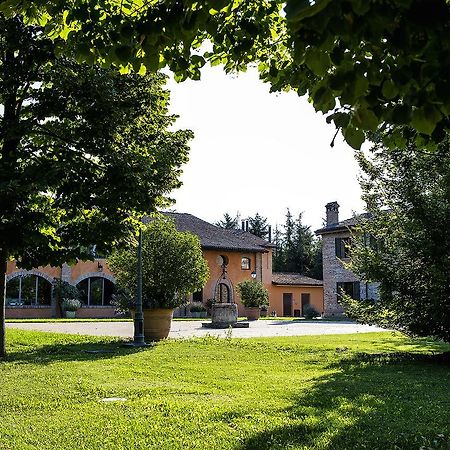 Relais Cascina Scottina Vendégház Cadeo Kültér fotó